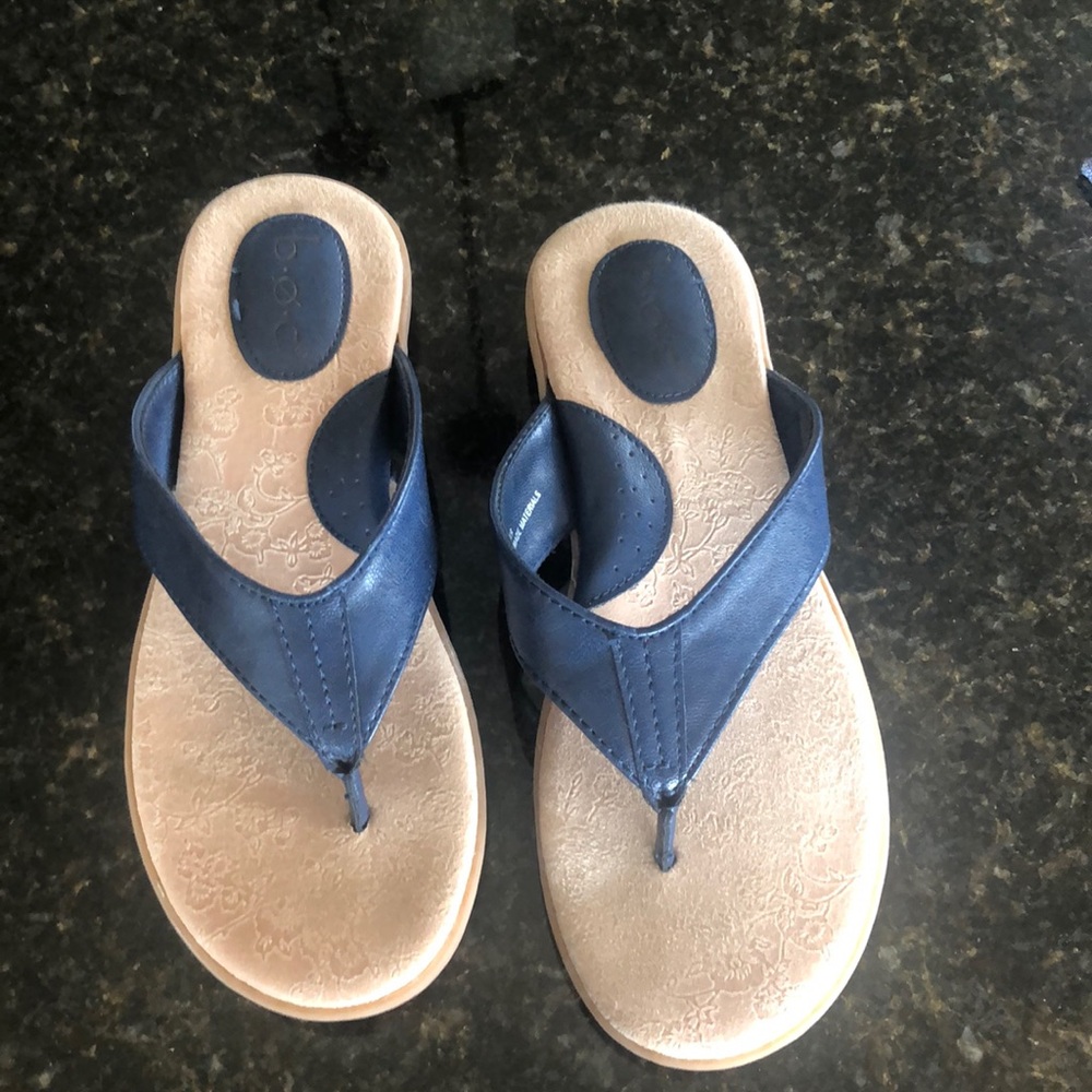 Navy b.o.c comfort flip flop sandals sz9